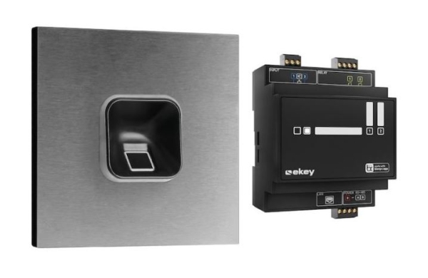 ekey sLine Fingerprintset in Schwarz für Gira 106 V2A Edelstahl